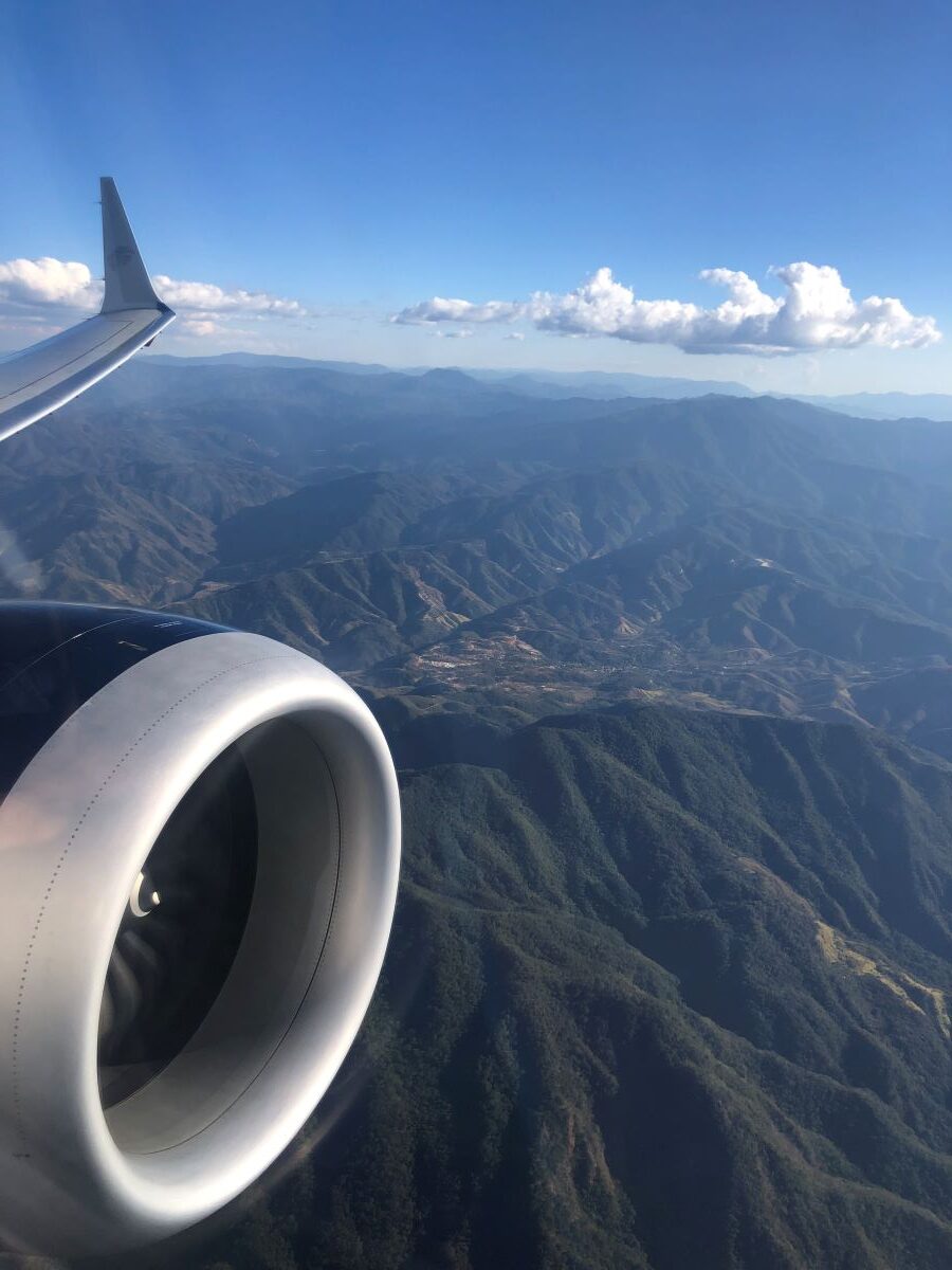 Flying from Cancun to Mexico City on Aeromexico