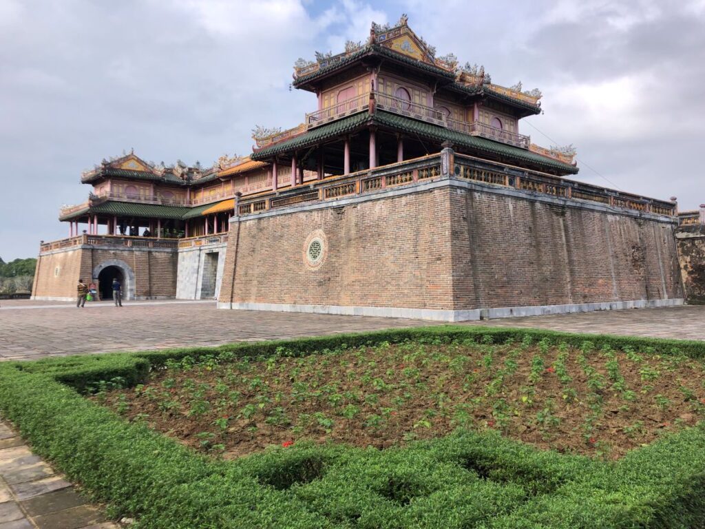 A Day at the Beautiful Hue Imperial City
