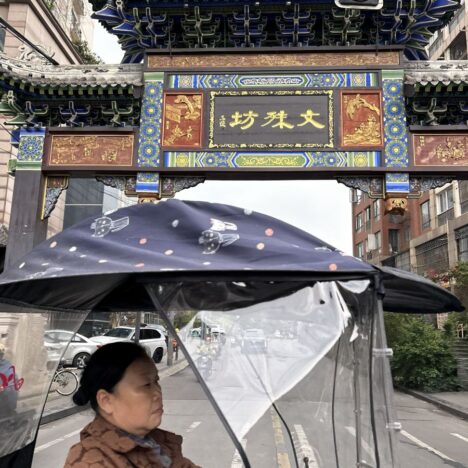 Beautiful Wenshu Monastery is Your Escape in Chengdu
