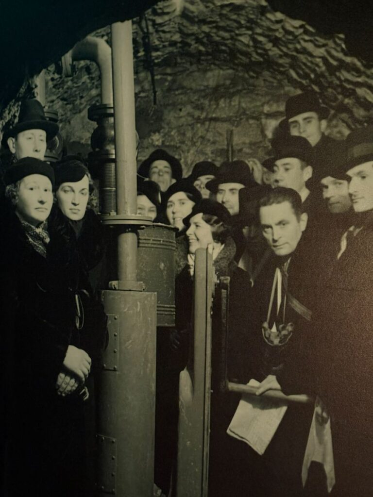 Air raid shelter
