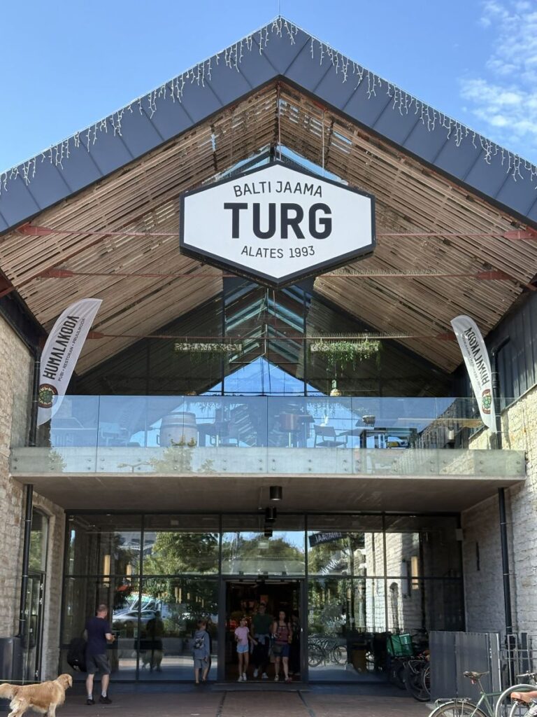 Balti Jaama Turg