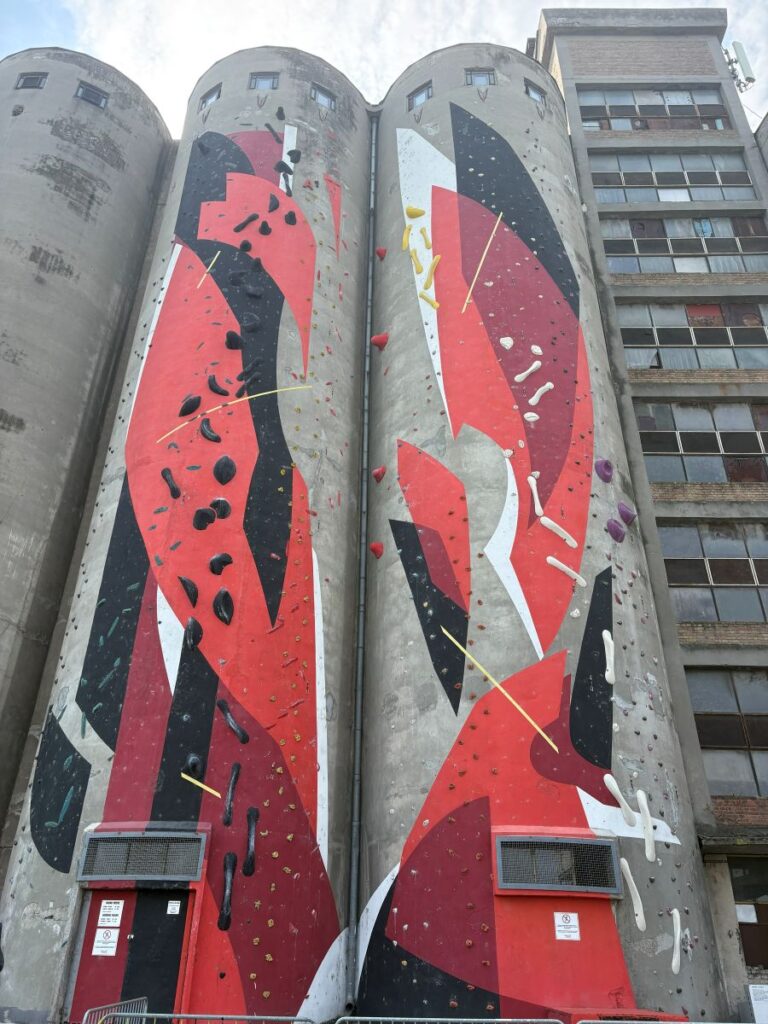 Silosi climbing towers